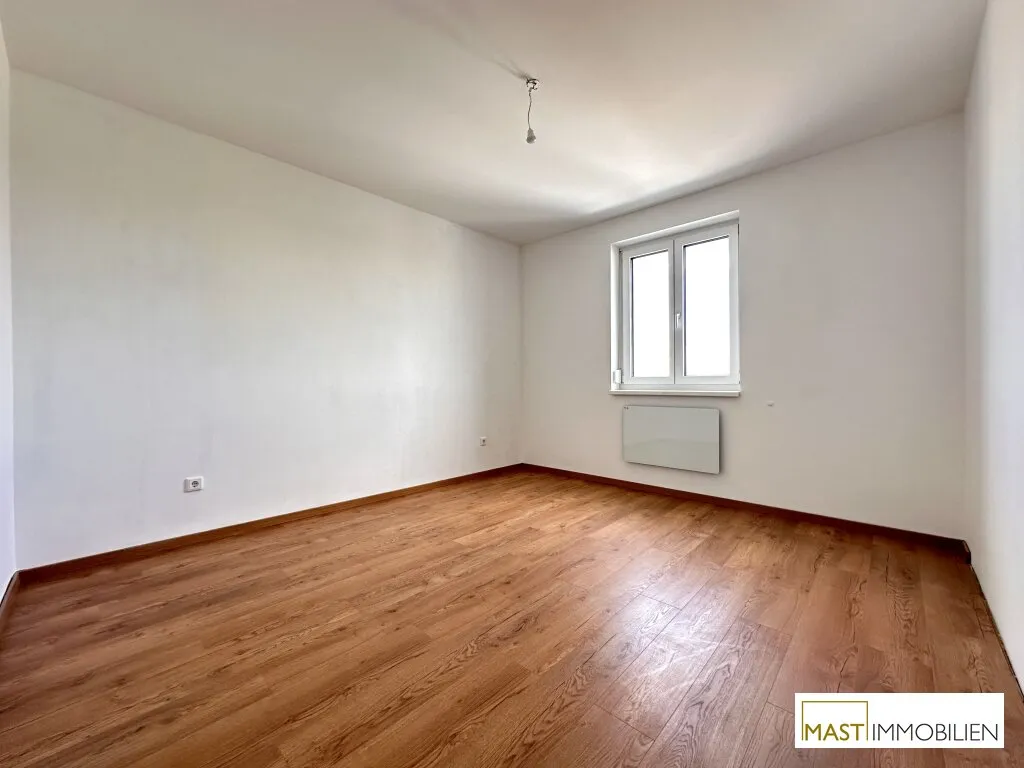 PROVISIONSFREI --- Beeindruckend aufgeteilte 3 Zimmer Garten Wohnung inkl. EWE Einbauküche in Pixendorf – pohled 2