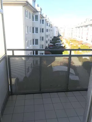 Ruhige 2-Zimmer Wohnung mit Balkon/ Loggia - Nähe U3/ S-Bahn - Garage mögl. – Bild 2