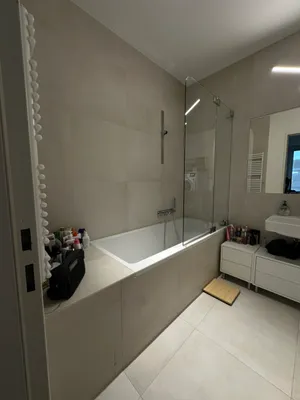 Moderne Neubauwohnung mit Balkon, Garage & Fitnessraum im 23. Bezirk – Bild 3