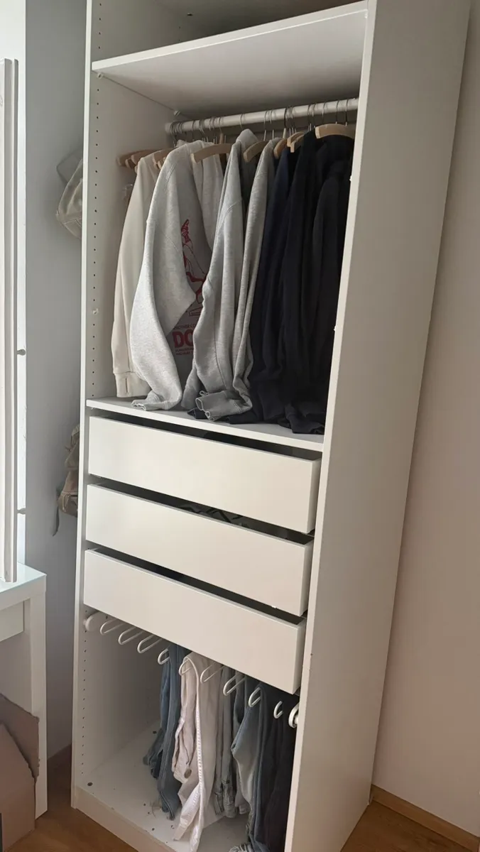 IKEA Pax Schrank 75cm Breite inkl. Innenausstattung, € 40,- (1080 Wien)