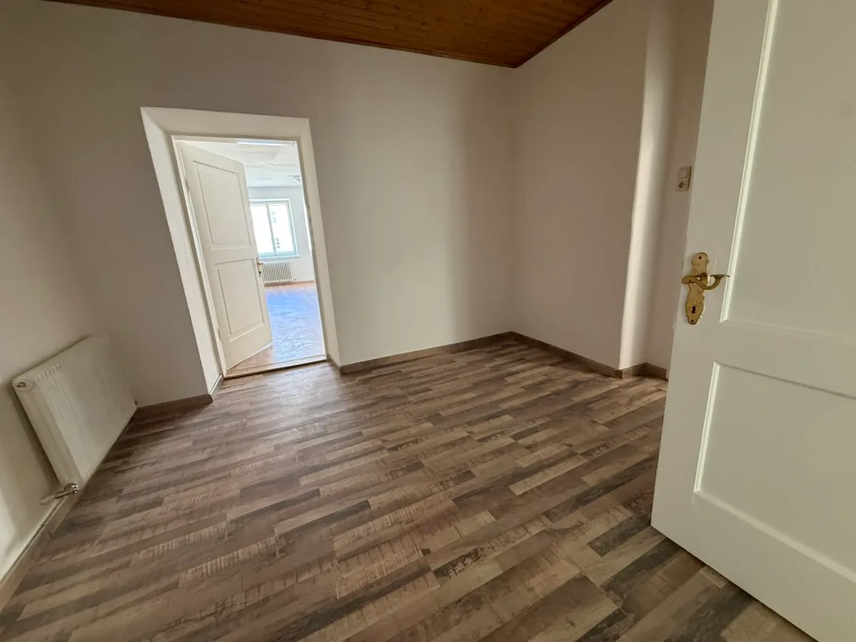 Frisch sanierte helle 2-Zimmer-Wohnung im Herzen von Braunau am Inn PROVISIONSFREI - Ansicht 3