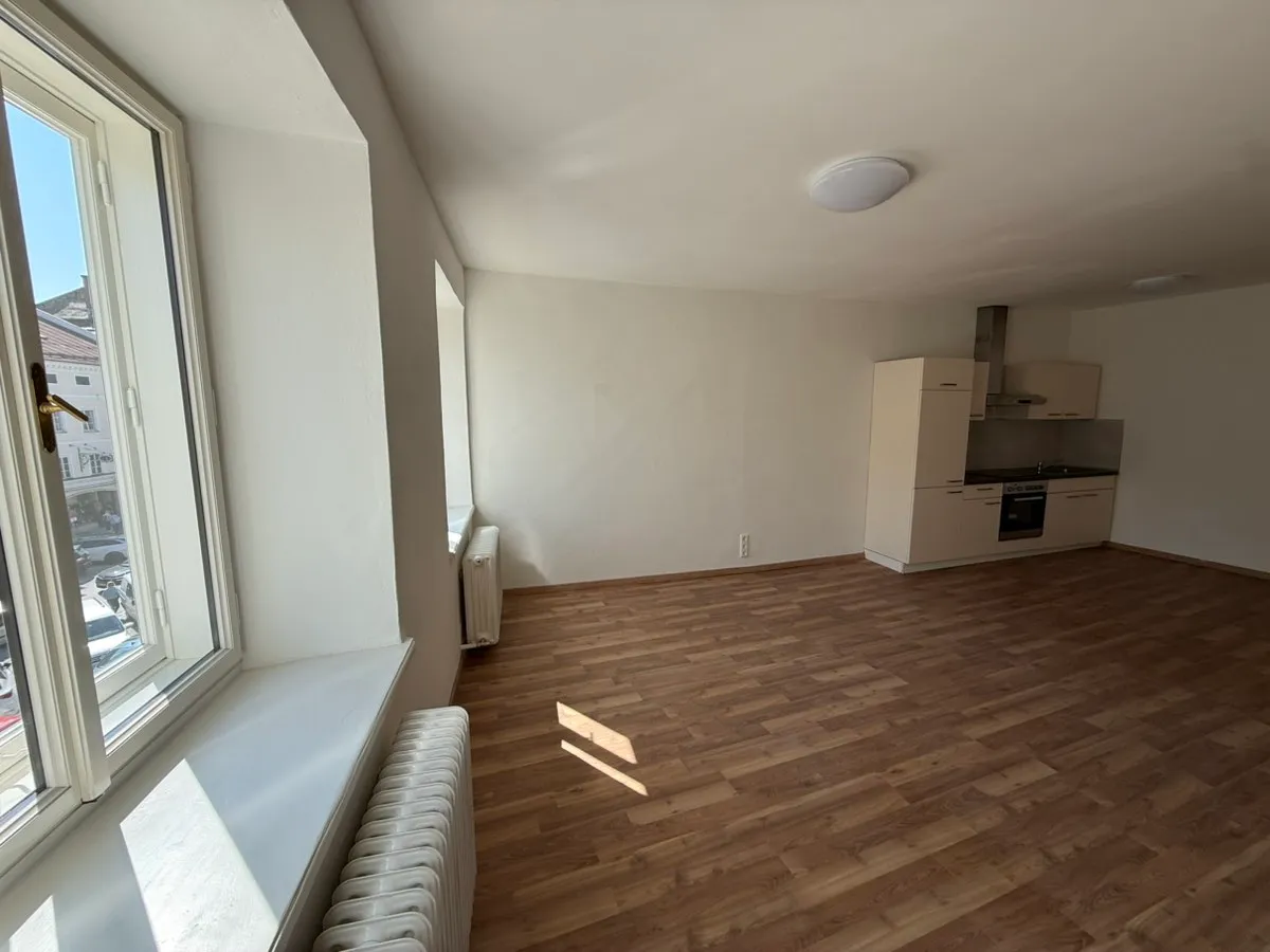 Frisch sanierte helle 2-Zimmer-Wohnung im Herzen von Braunau am Inn PROVISIONSFREI - Ansicht 2