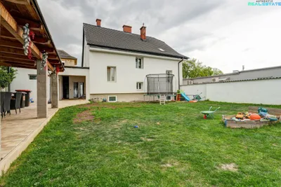 5-Zimmer-Haus kaufen in Wiener Neustadt – 176,78 m², € 450.000 – Bild 2 von 20