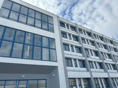 5-Zimmer-Gewerbeimmobilie mieten in Mödling – 268 m², € 3.377 – Bild 2 von 7
