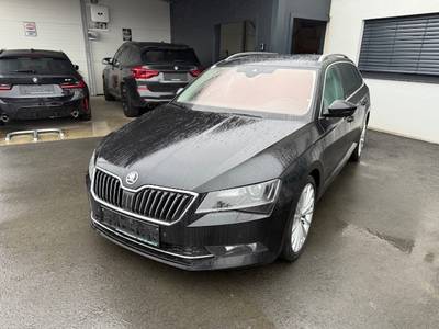 Skoda Superb Kombi 2,0 TDI 4x4 DSG, Panorama, AHK, LED