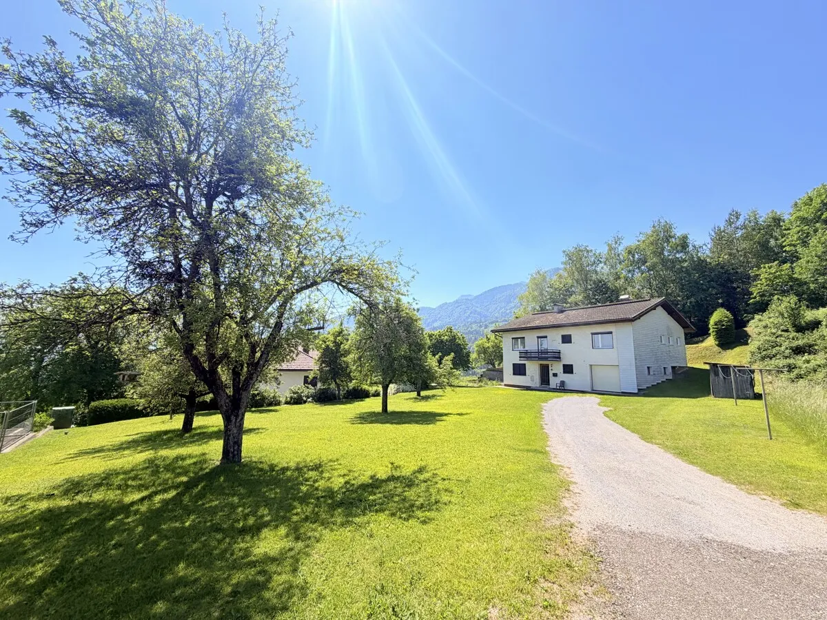 Einfamilienhaus mit großem Grundstück in ruhiger Naturlage von Schlatten bei St. Jakob - Ansicht 2