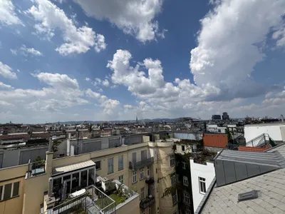 ERSTBEZUG NACH GENERALSANIERUNG! Repräsentatives 4-Zimmer DG mit Terrasse & Dachterrasse nahe Rochusmarkt, 1030! – Bild 2