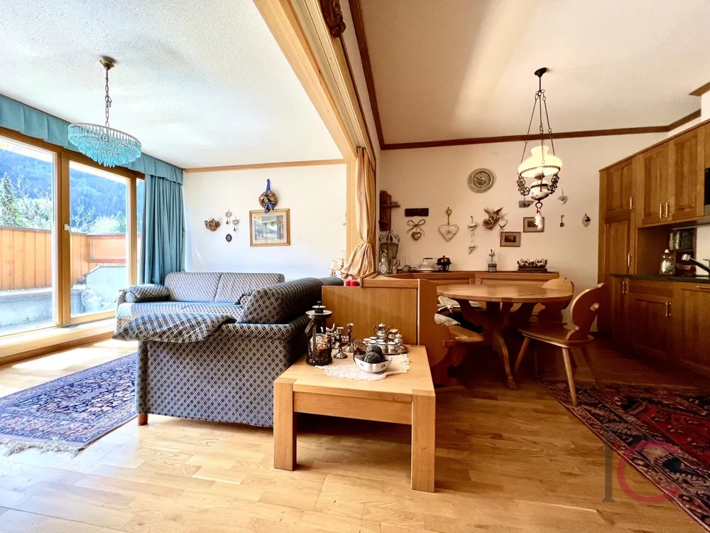 Geräumiges 2-Zimmer-Appartement mit Balkon in Pistennähe - Prikaz 2