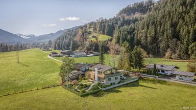 6-Zimmer-Immobilie kaufen in Kitzbühel – 319 m², € 5.600.000 – Bild 3 von 9