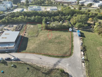 Immobilie kaufen in Baden – 5 000 m², € 200 – Bild 4 von 8