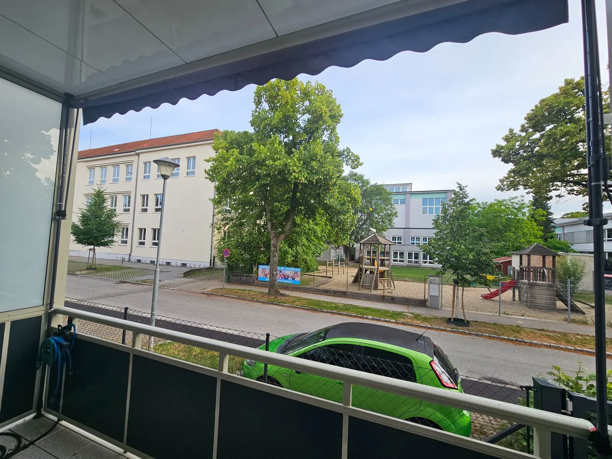 TRAUMHAFTE 3-ZIMMER-WOHNUNG MIT BALKON & PARKPLATZ PROVISIONSFREI - GENERALSANIERT 2025! - Ansicht 3