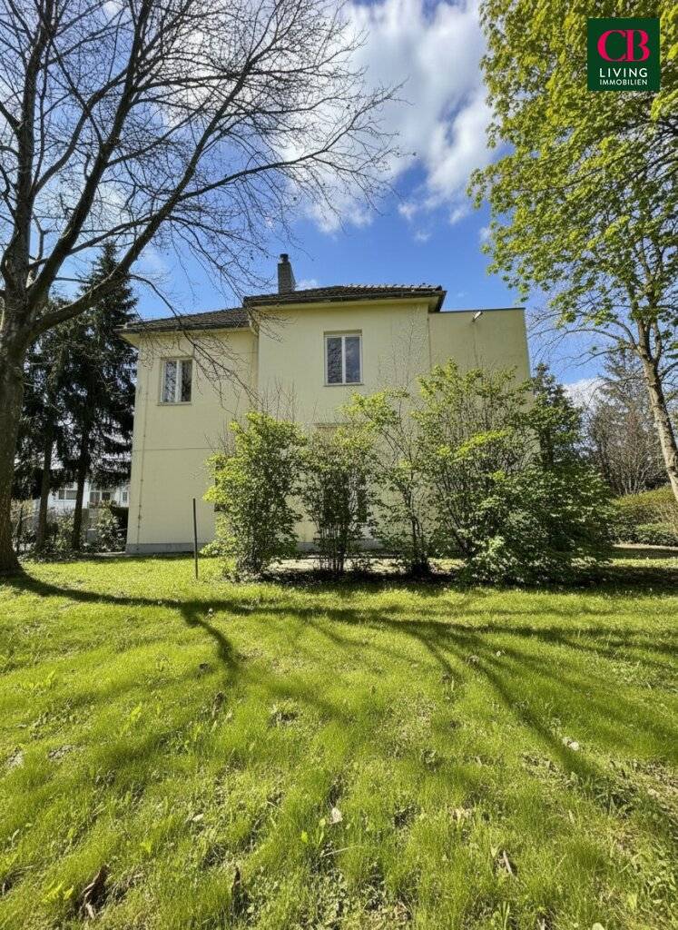 VILLA MIT VIEL POTENZIAL IN BESTLAGE BEIM ROTEN BERG, Wien