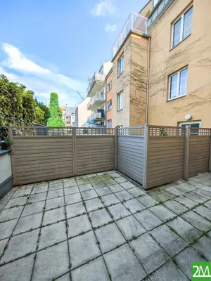 Gepflegte 2-Zimmer-Wohnung mit Terrasse – Bild 3