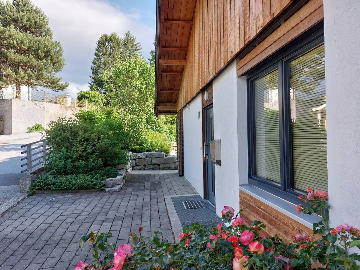 Seekirchen - barrierefreie, sonnig helle 3 Zimmer-Gartenwohnung 88 qm - Ansicht 2