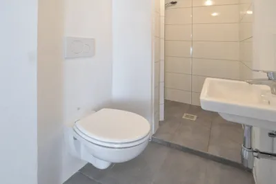 2-Zimmer-Gewerbeimmobilie mieten in Wien – 33 m², € 375 – Bild 5 von 5