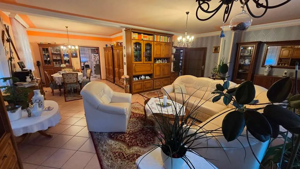 Großzügiger Bungalow in bester Villenlage von Eisenstadt - Viel Platz & Ausbaupotential - Ansicht 2