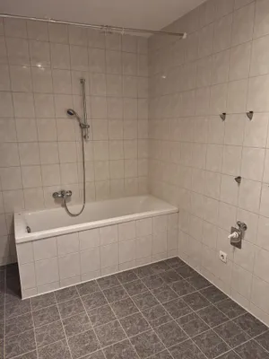 2-Zimmer-Wohnung mieten in Jennersdorf – 70,77 m², € 701 – Bild 2 von 9