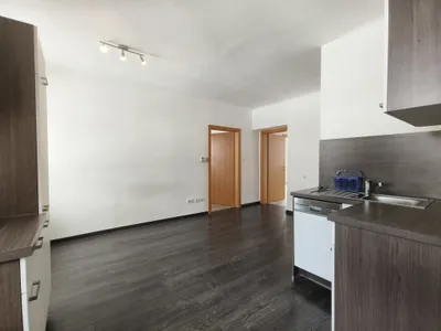 3-Zimmer-Wohnung mieten in Bruck-Mürzzuschlag – 76 m², € 653 – Bild 3 von 8