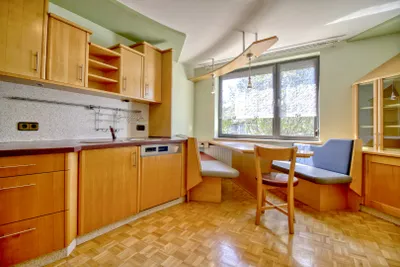 7-Zimmer-Haus kaufen in Klagenfurt Land – 282 m², € 550.000 – Bild 4 von 13