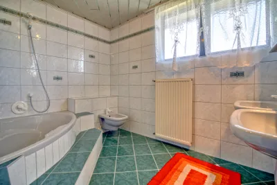 7-Zimmer-Haus kaufen in Klagenfurt Land – 282 m², € 550.000 – Bild 8 von 13