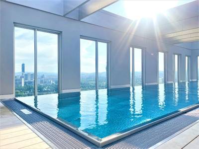 SKYRESIDENZ MIT ROOFTOP POOL IN PREMIUMLAGE