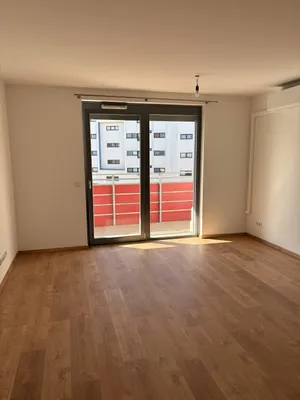 Helle 2-Zimmer-Wohnung mit Loggia und Klimaanlage