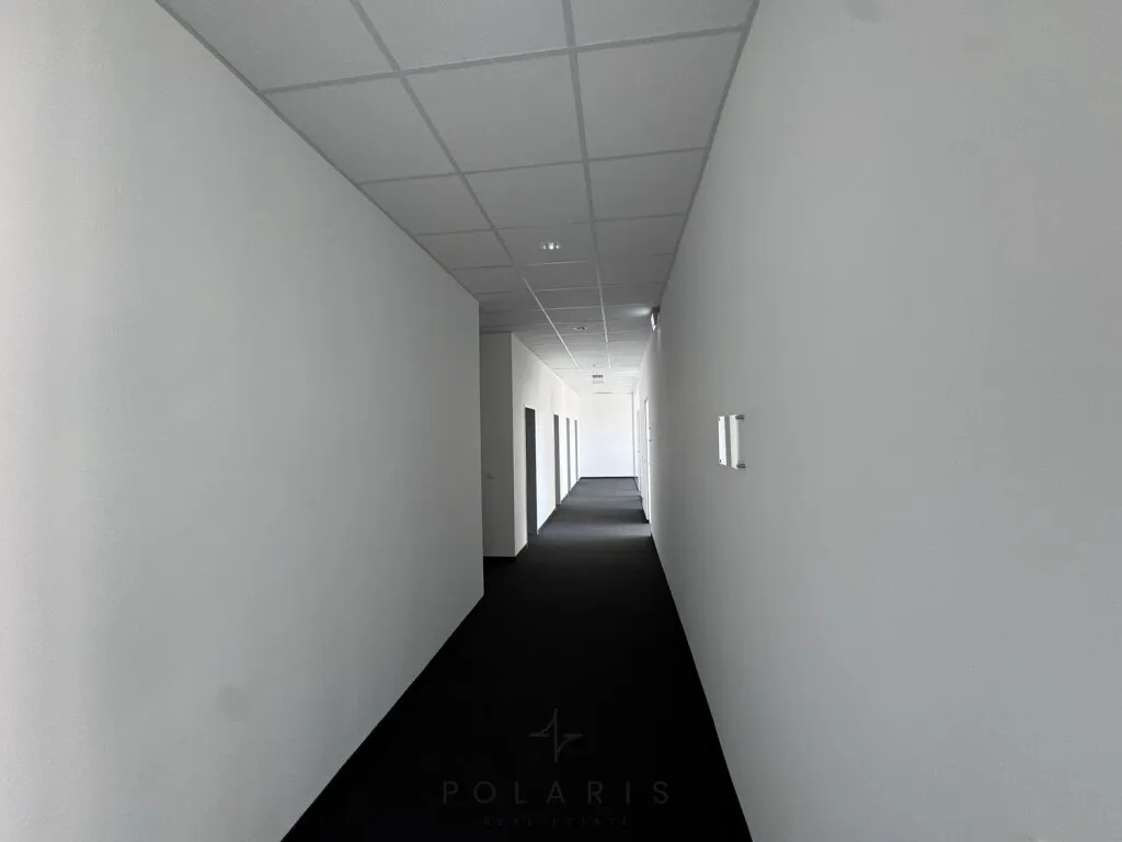 Renovierte Bürofläche mit ca. 261 m² sowie flexiblen Nutzungsmöglichkeiten | Nähe Autobahn A23 – pohled 3
