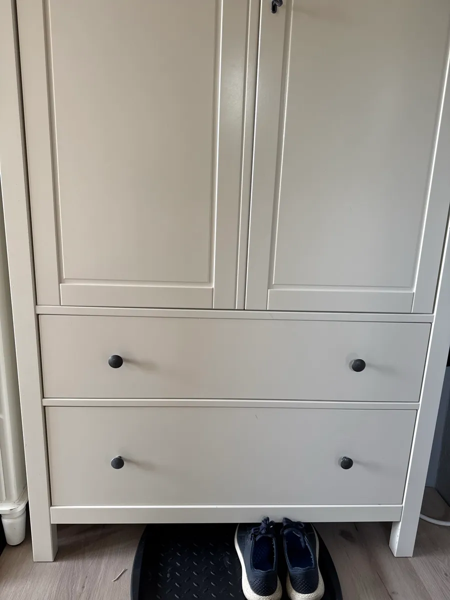 Ikea Hemnes Schrank Gebraucht !, € 100,- (2202 Enzersfeld)