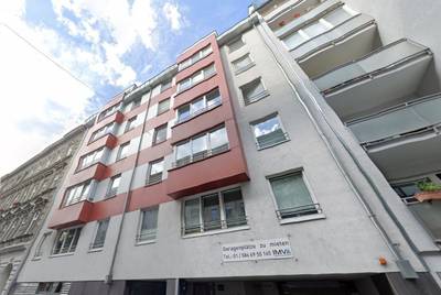 Gut aufgeteilte 2-Zimmer-Wohnung mit Balkon in den Innenhof