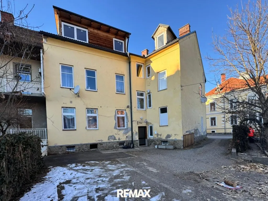 Bestandfreies Zinshaus mit Grünfläche und Parkmöglichkeiten - Ansicht 3