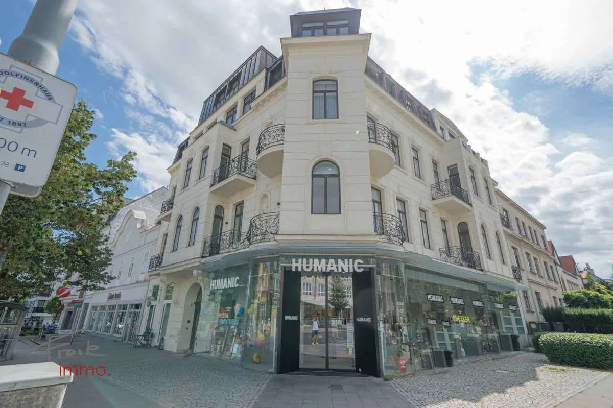 Exklusiver Erstbezug in revitalisierter Jahrhundertwendevilla mit 4 Balkonen - Stilaltbau trifft Moderne - Widok 2
