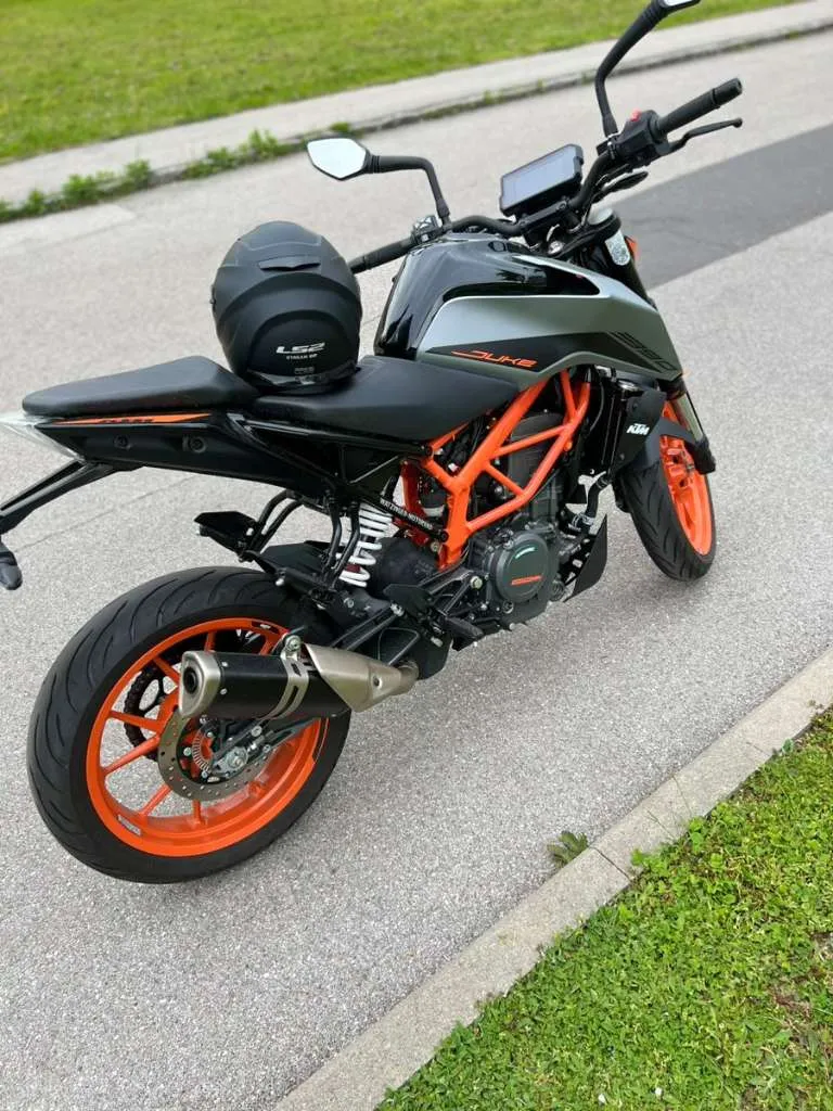 KTM 390