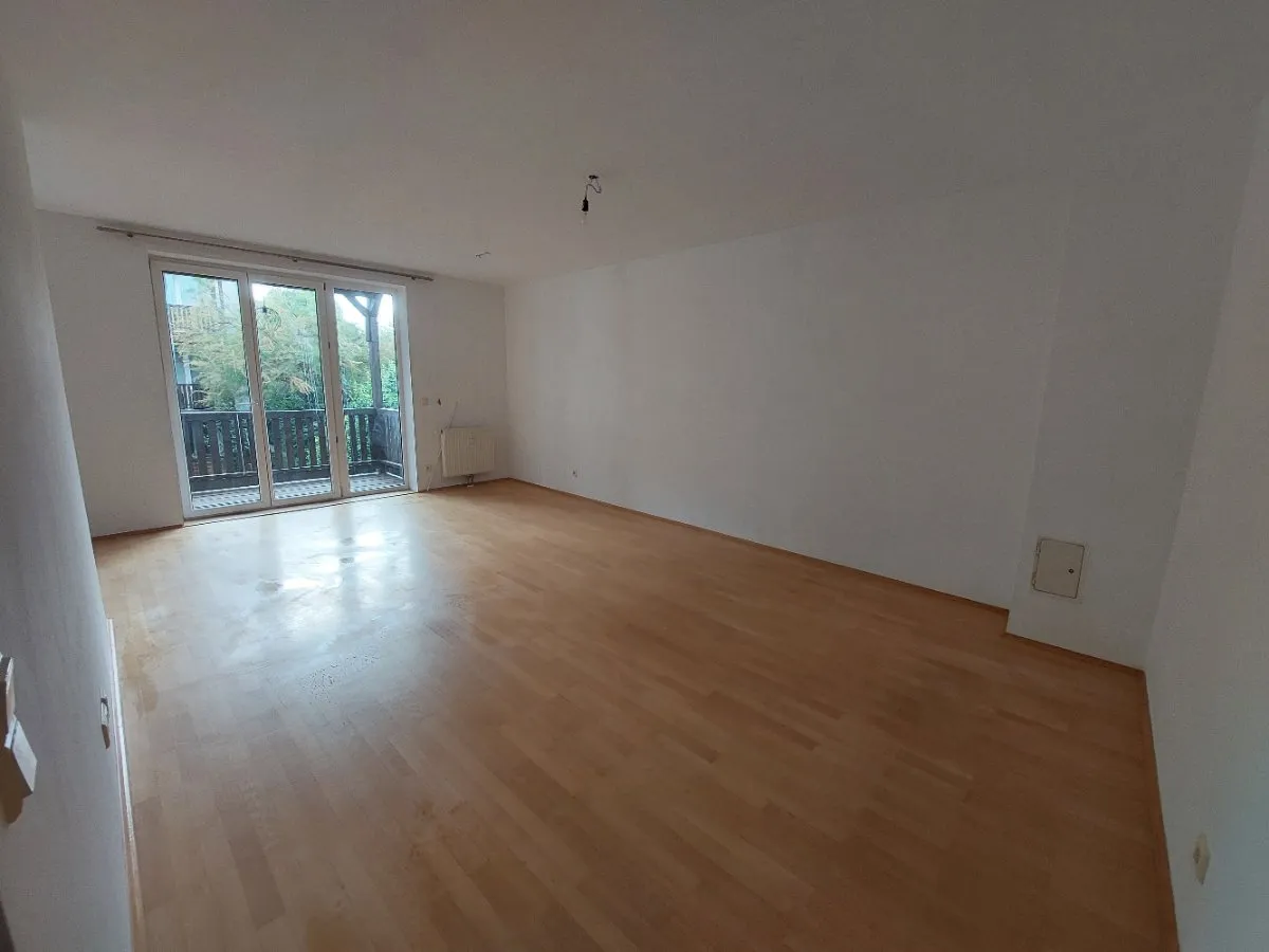 Teilmöblierte Wohnung mit Stellplatz - Ansicht 2