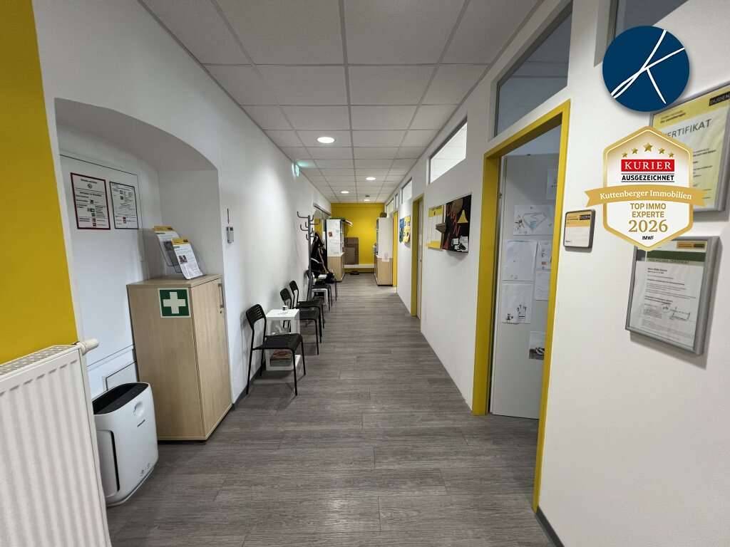 ABLÖSEFREI: Vis a Vis WIENER STADTHALLE - Lebensmittelgeschäft oder Sanierte Schulungs-, Geschäfts-, Büroräumlichkeiten - Ansicht 2