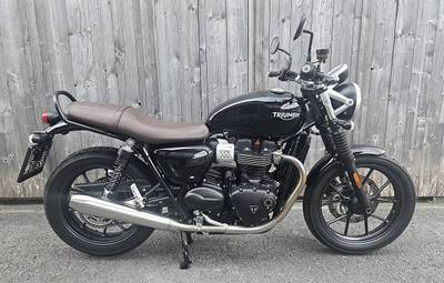 Triumph Speed Twin 900 / Street Twin