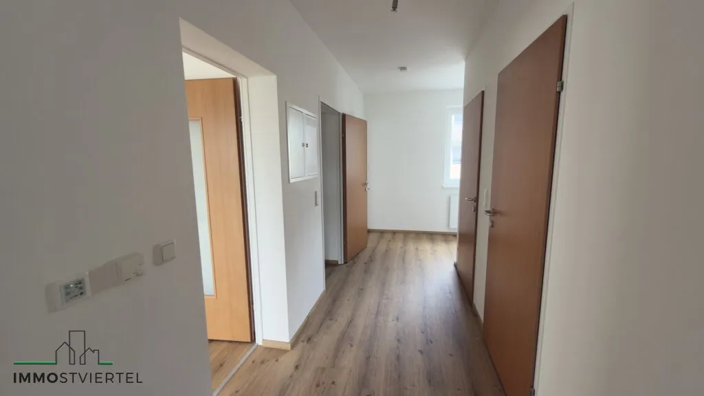 Große Wohnung mit Balkon in zentraler Lage in Ybbs! 1 Monat Mietfrei!! - Widok 3