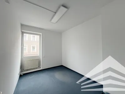 9-Zimmer-Gewerbeimmobilie mieten in Linz – 235 m², € 2.865 – Bild 7 von 9