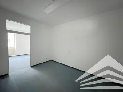 9-Zimmer-Gewerbeimmobilie mieten in Linz – 235 m², € 2.865 – Bild 6 von 9
