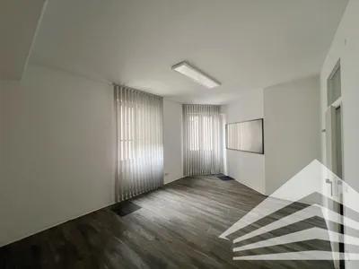 9-Zimmer-Gewerbeimmobilie mieten in Linz – 235 m², € 2.865 – Bild 2 von 9