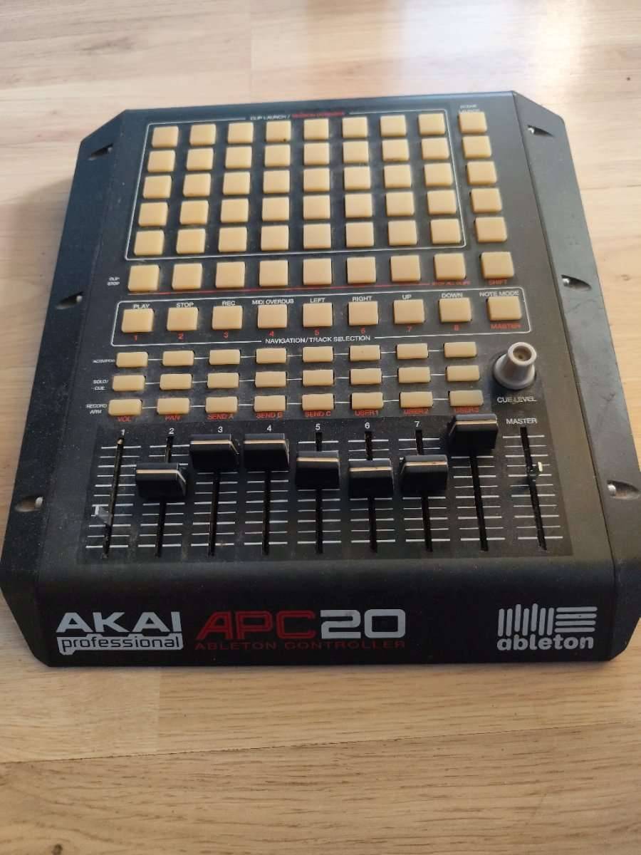 AKAI Professional APC20 - Ableton Live Controller für DJs