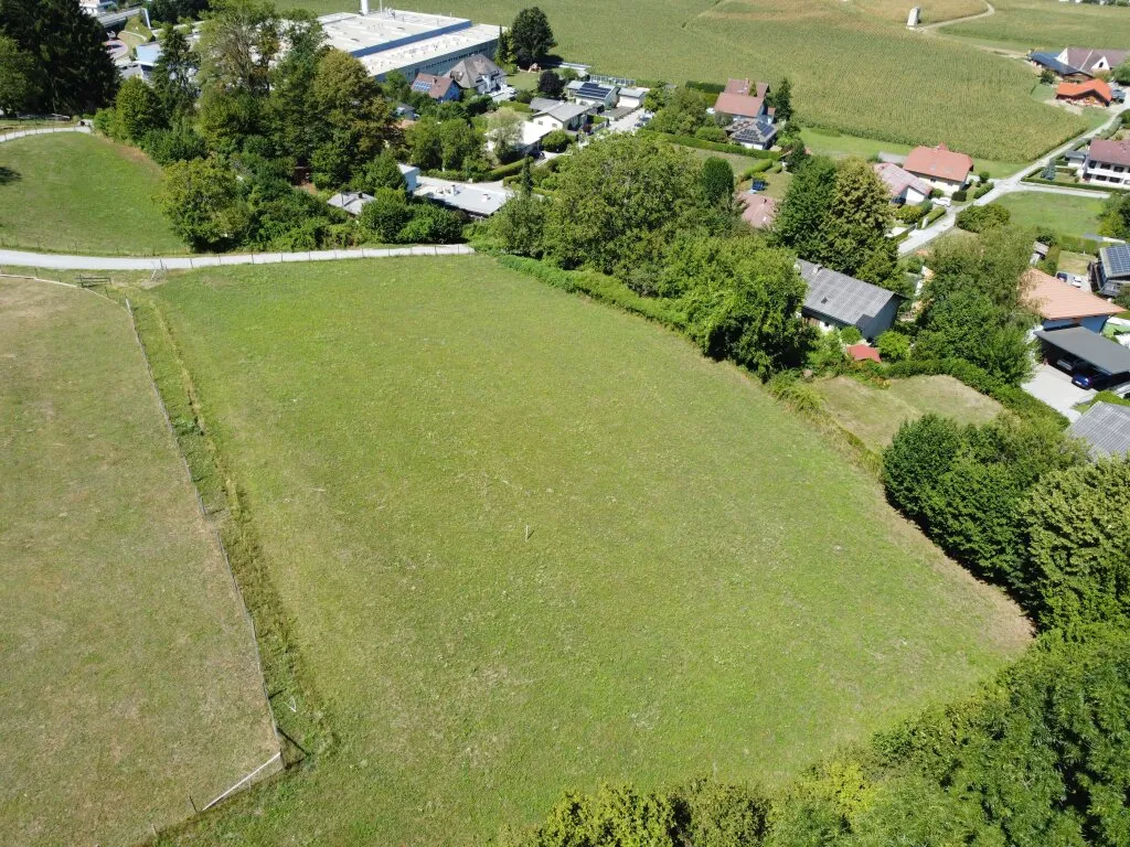 Sonniges Baugrundstück mit herrlichem Ausblick und viel Potenzial! - Ansicht 3
