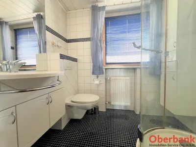 Haus kaufen in Vöcklabruck – 125 m², € 249.000 – Bild 10 von 23
