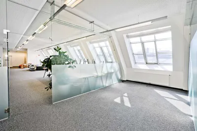 Gewerbeimmobilie mieten in Wien – 1 993 m², € 17 – Bild 2 von 13