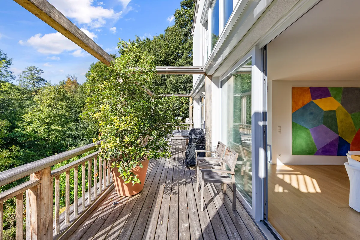 Exklusives Villa-Refugium in Klosterneuburg: 7 Zimmer, Garten & Balkon in Grünruhelage, Wärmepumpe, Fitness und Sauna - nahe Wien – pohled 3