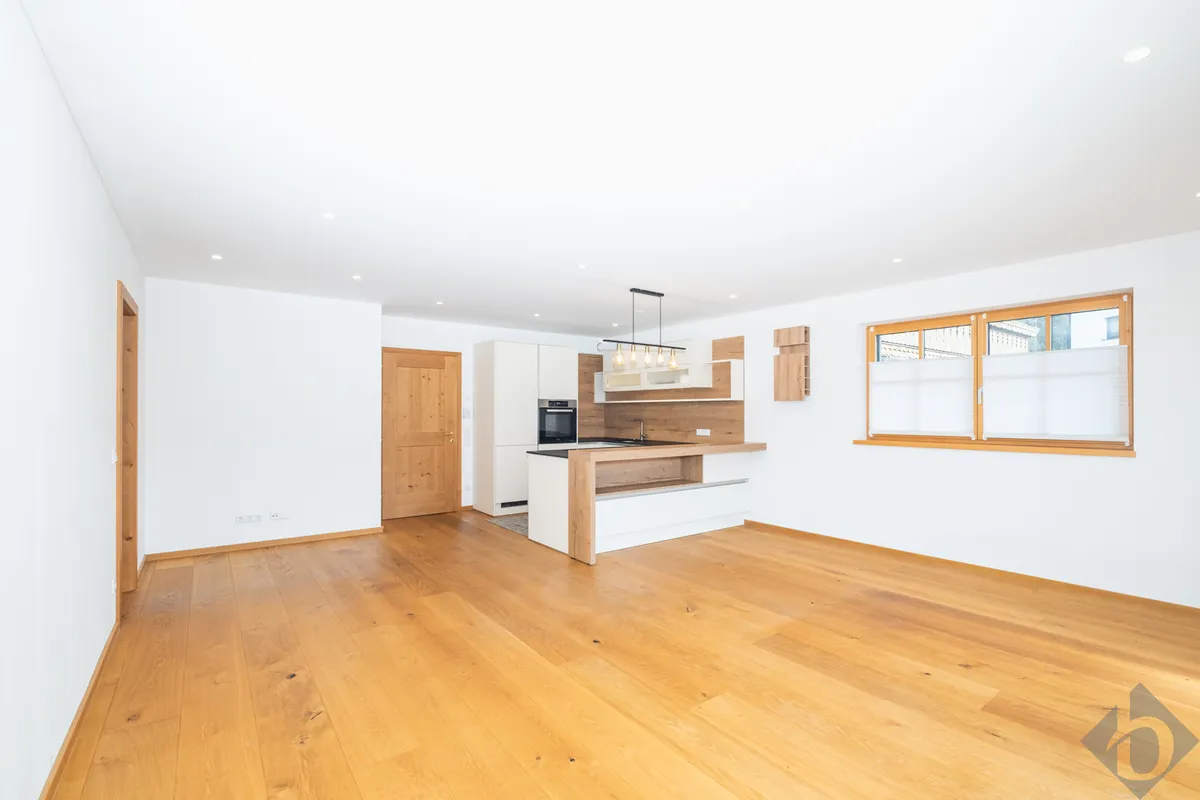 Stilvolle 4-Zimmer-Terrassenwohnung in traumhafter Lage in Fuschl am See - Ansicht 2