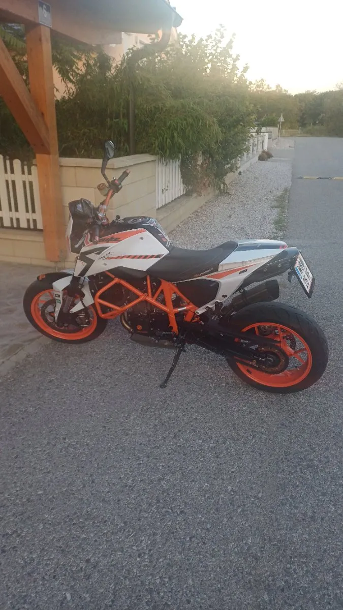 KTM 690