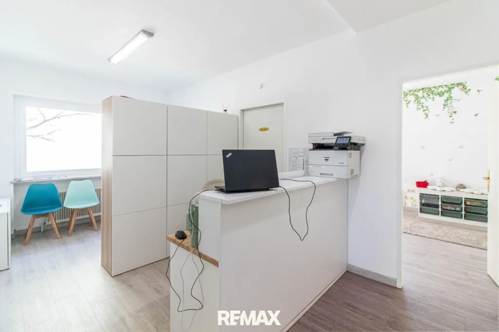 Ideale Büro- und Praxisräumlichkeiten in unmittelbarer Nähe zum Landeskrankenhaus - Ansicht 2