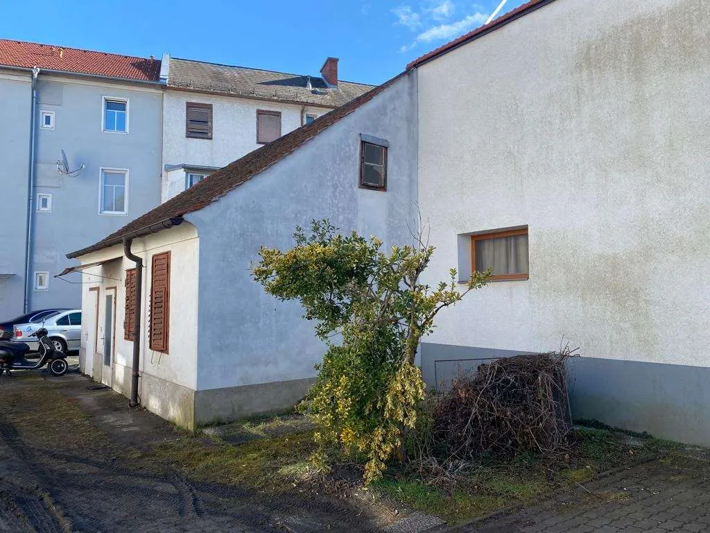 Rund 25m² großes Lager hinter Liebenauer Stadion - Ansicht 2