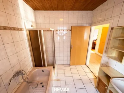 9-Zimmer-Haus kaufen in Linz Land – 334 m², € 479.000 – Bild 8 von 24