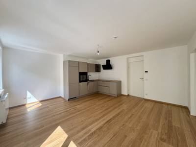 Wunderschöne 4-Zimmer-Wohnung mit Balkon | Luftwärmepumpe mit Kühlfunktion – Bild 2